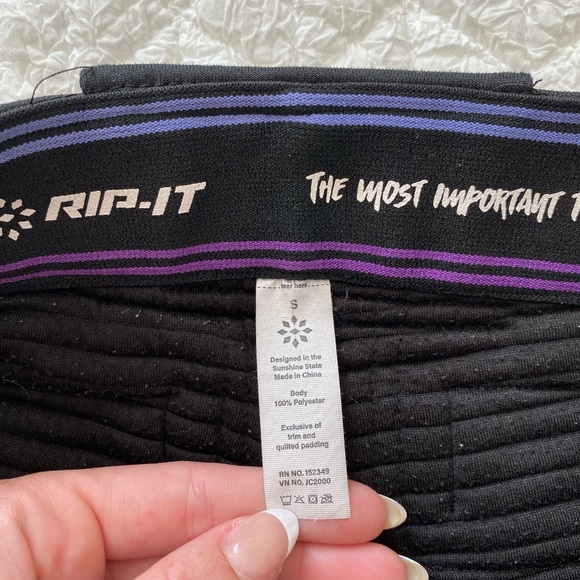 4 pairs of women’s softball pants - Picture 4 of 13